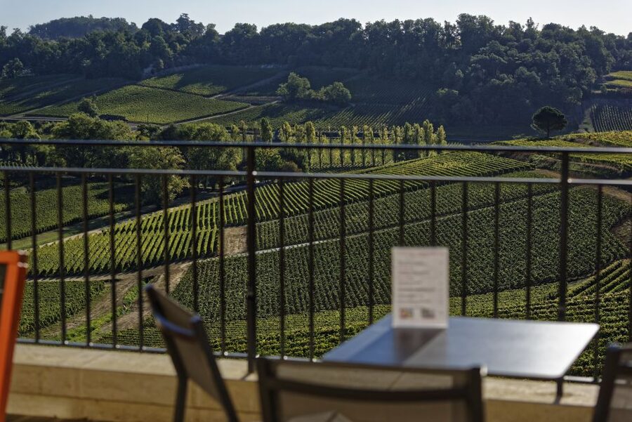 Saint-Emilion: Grand Cru Classé Cheese & Charcuterie Visit - Getting there: 3 km from town, and why bikes help