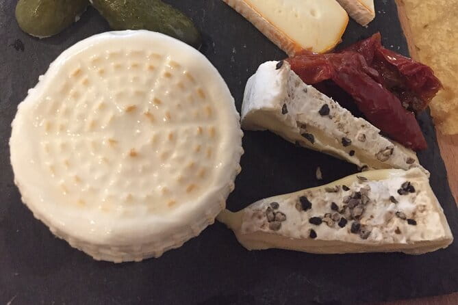 Semi Private tasting and Cheese-making Class in Florence - Cheese-making in Florence with Chef Vary: what the experience really feels like