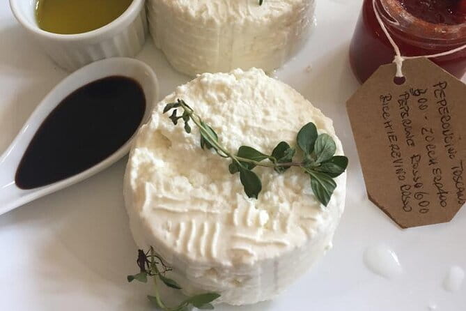 Semi Private tasting and Cheese-making Class in Florence - What you actually make: from curd to your own cheese