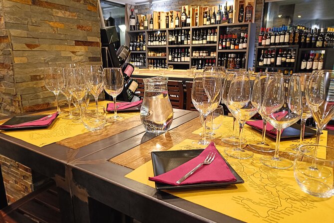 Taste of Lake Como: 4 Wines Paired with Local Cheese Charcuterie - Four Wines Plus a Pairing Plate: What You’ll Actually Taste