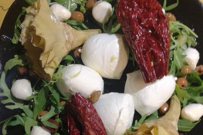 Taste of Lake Como: 4 Wines Paired with Local Cheese Charcuterie - Pairing Logic: Why Prosciutto, Cheese, and Buffalo Mozzarella Work