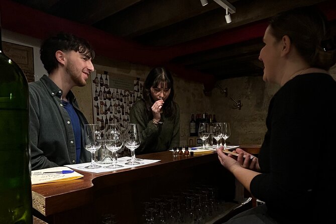 Tasting of Bordeaux White Wines Wine and Cheese Pairing - Wine and cheese pairing: why it works and how to copy it later