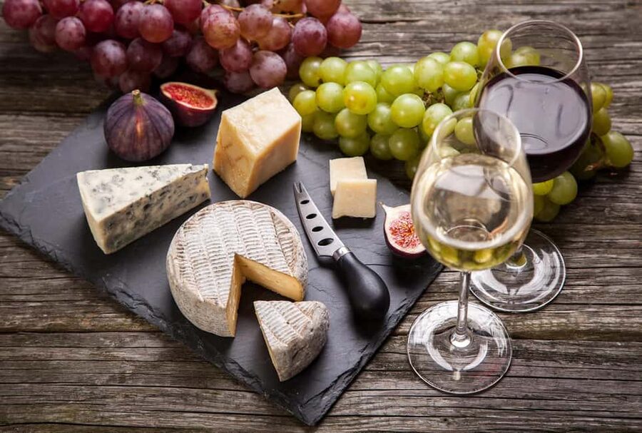 Torrevieja: Wine and Cheese Tasting at Torre del Moro - Where you taste: Torre del Moro and Torrevieja’s local vibe