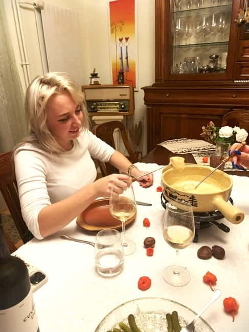 Traditional Swiss Dinner: Cheese Fondue, Appetizers/Dessert - Dessert: Homemade Apple Pie or Swiss Wähe With Ice Cream