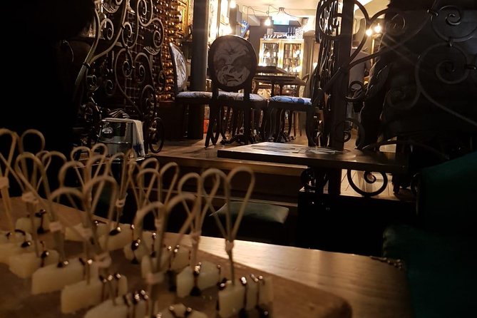 Ultimate London Cheese Crawl : Guided Food Tour - Heading Toward Covent Garden: The Best Part Is the Build-Up