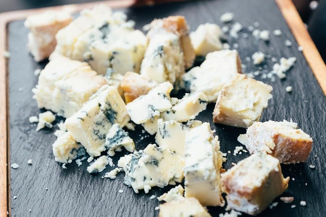 Ultimate London Cheese Crawl : Guided Food Tour - Covent Garden Finale: Leaving With Cheese-Store Confidence