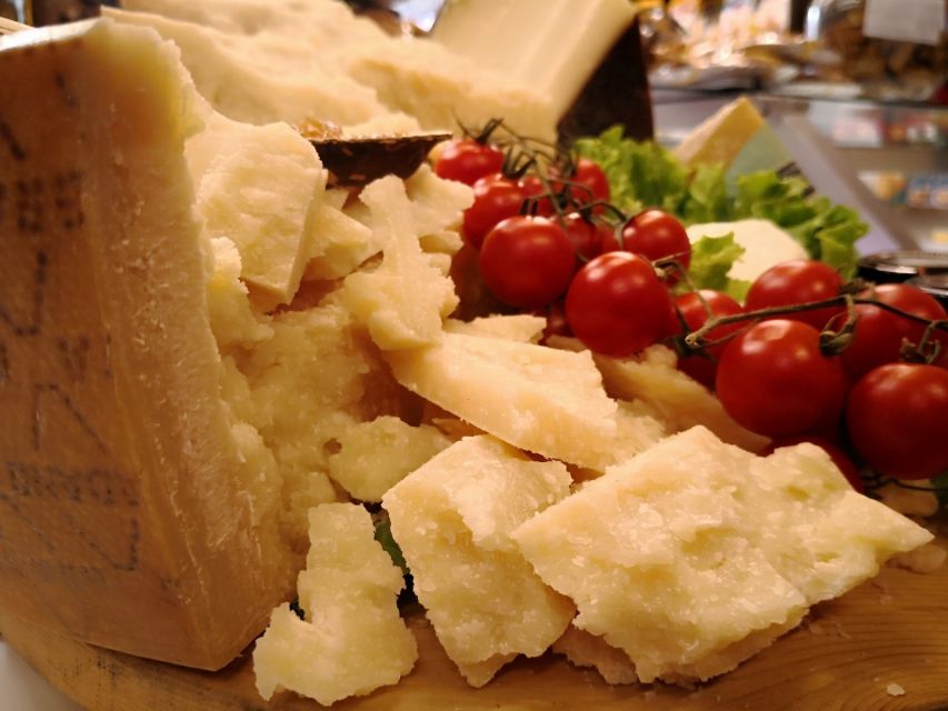 Verona: Cheese Tasting and Pairing - A One-Hour Verona Cheese Lesson That Uses Your Whole Senses