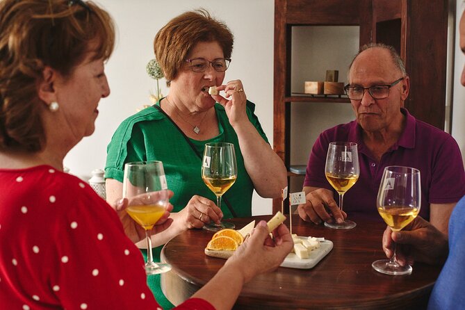 Visit La Antigua Cheese Factory (Cheese Tourism) - Price and value: is €29.62 worth it?