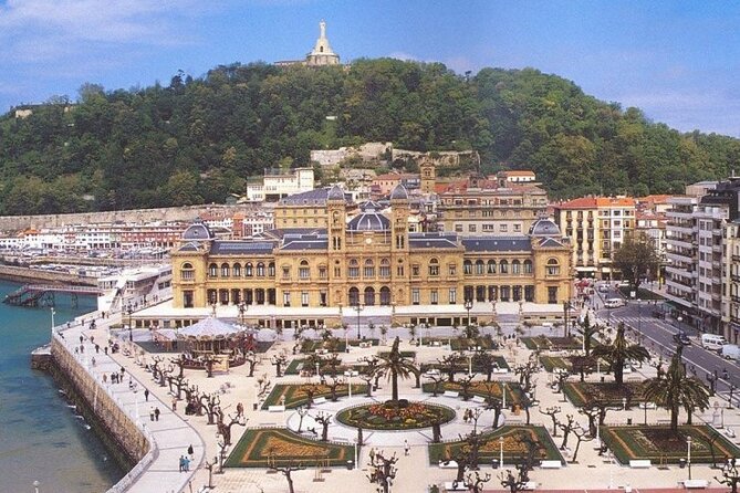 Visit San Sebastian and a Family Cheese Farm with Tasting (From Bilbao) - Who should book this tour, and who might prefer something else