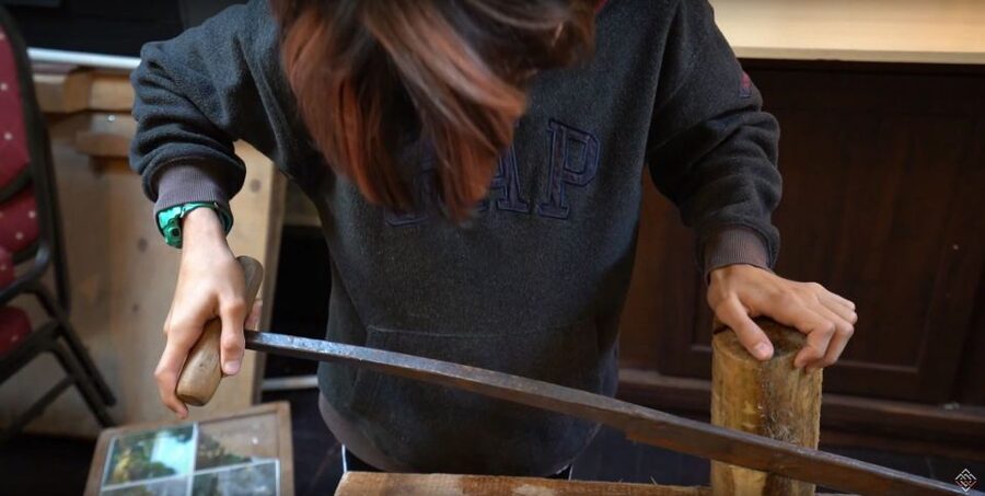 Volendam: 2-Hour Clogmaking Workshop and Cheese Tour - How the carving and tools feel in real life