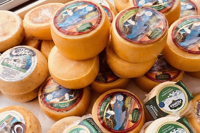 Wine, Cheese & Charcuterie Tasting, including complimentary tour - The optional downtown walk: it’s short, but useful