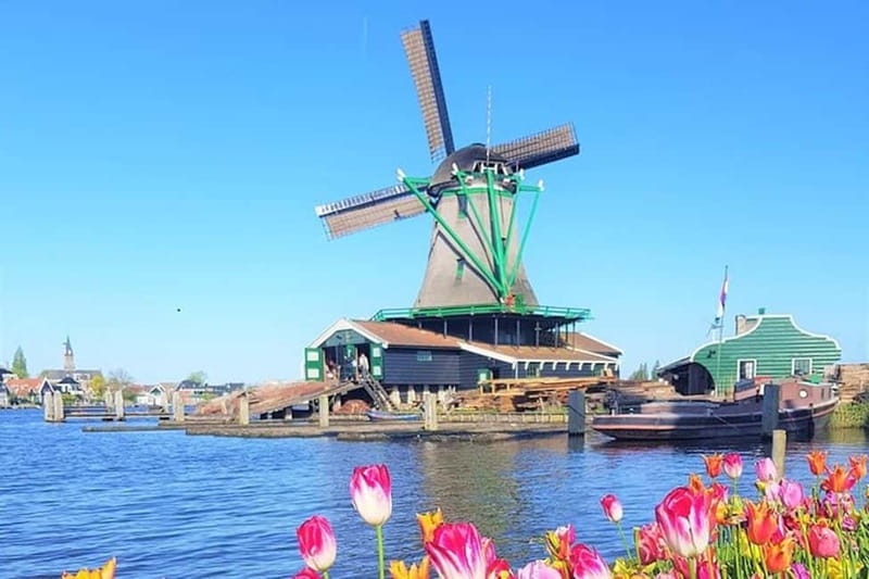 Zaanse Schans & Volendam Private Tour: Windmills and Cheese - Wooden shoe factory stop: quick, hands-on clogs without the detour