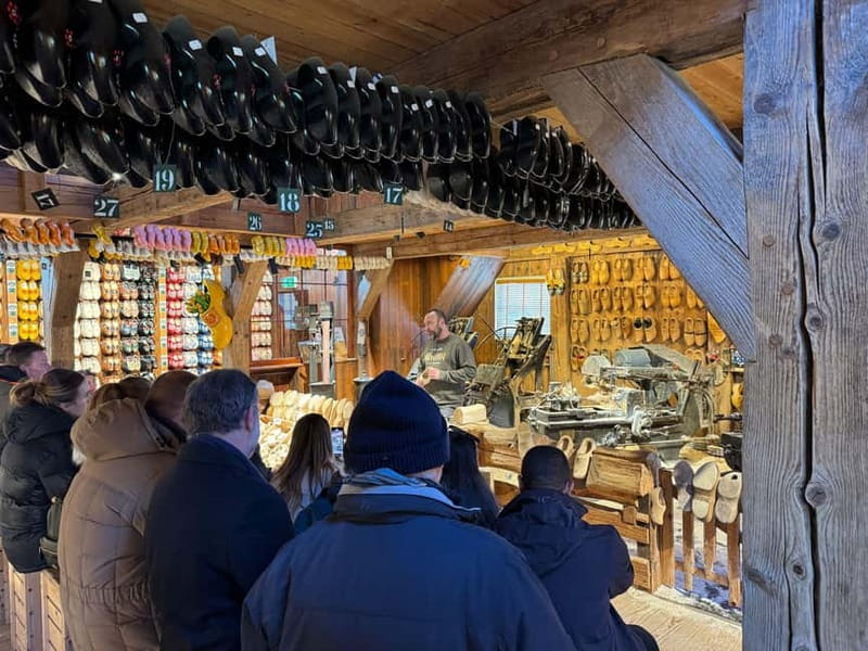 Zaanse Schans & Volendam Private Tour: Windmills and Cheese - Zaanse Schans for 75 minutes: windmills, dykes, and classic Dutch textures