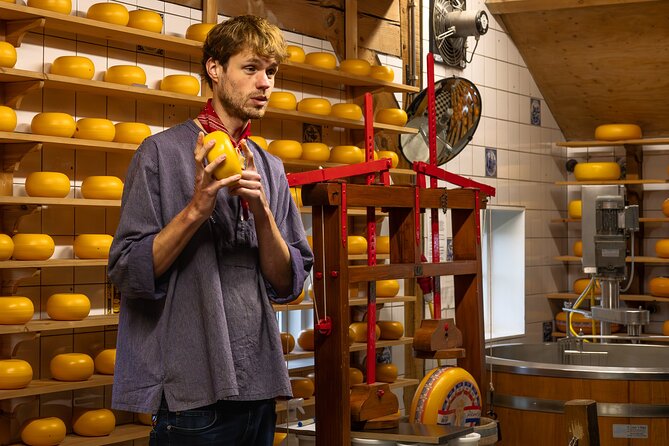 Zaanse Schans Windmills, Cheese and Volendam Tour from Amsterdam - How much is $51.29 really buying you?