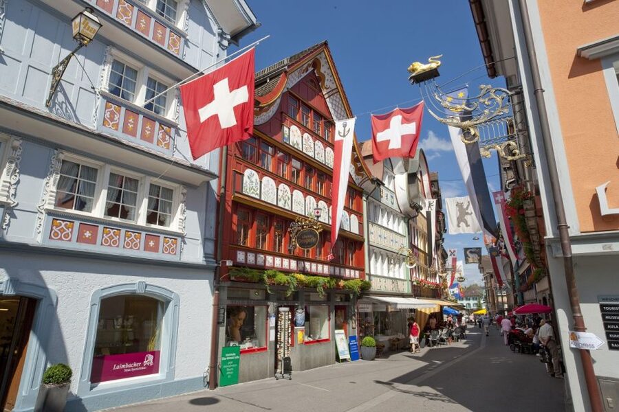 Zurich: Appenzell Day Trip with Farm Visit & Cheese Tasting - Appenzell on foot: wooden houses, squares, and local rhythm