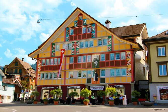 Zurich Open Top Bus, Chocolate and Cheese Factory Tour Appenzell - Who should book this Zurich to Appenzell food day?