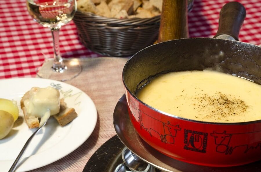 Zurich: Sunset Tour with Cheese Fondue - Key highlights to know before you go
